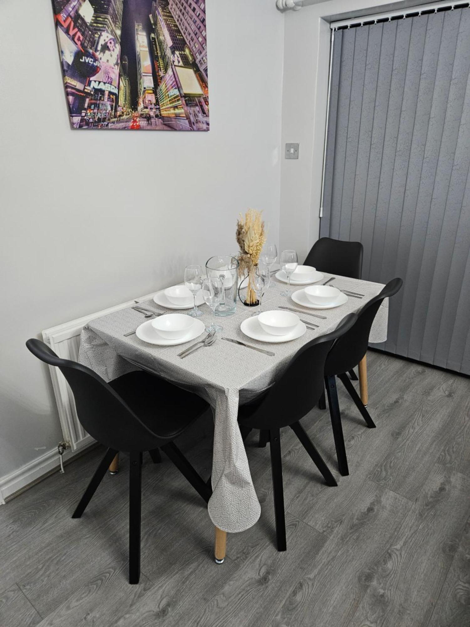 Lister Park Bradford 2Bed Detached Cottage House Parking Cinema Screen Games Room Exteriér fotografie